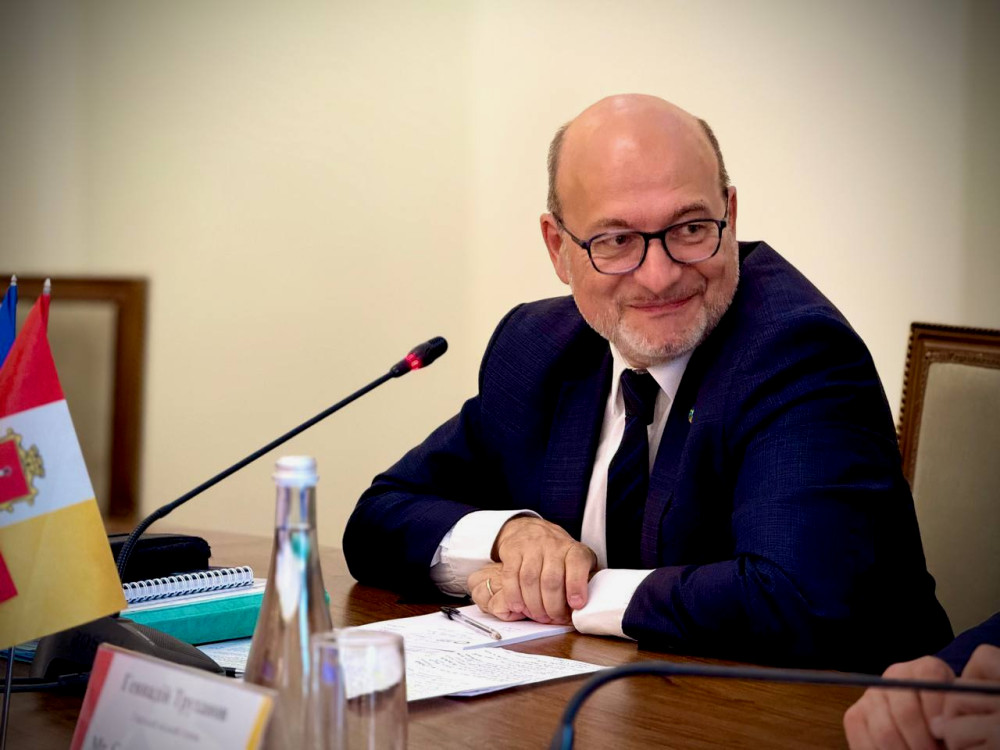 4565 image for slide