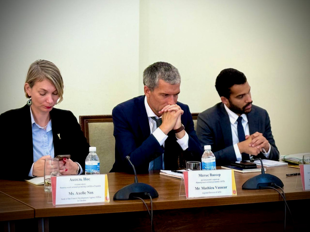 4566 image for slide