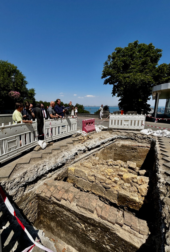 4973 image for slide