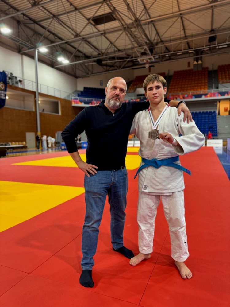 6463 image for slide