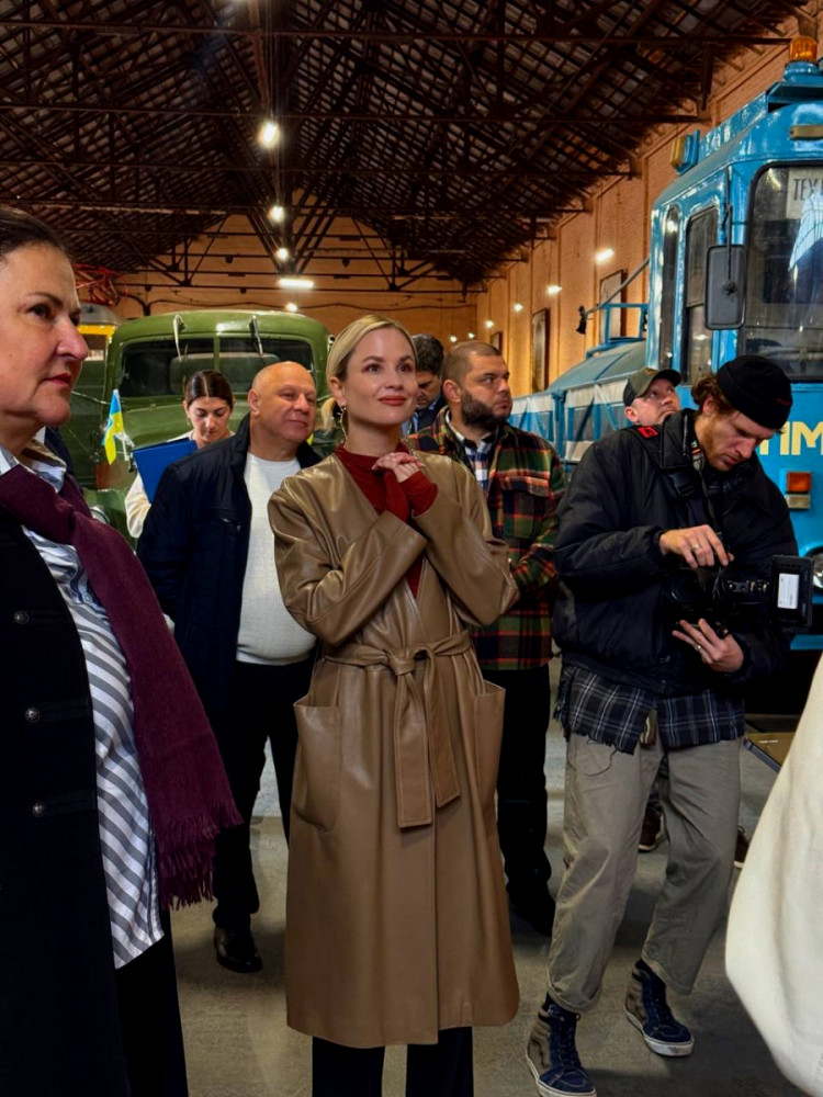 6679 image for slide