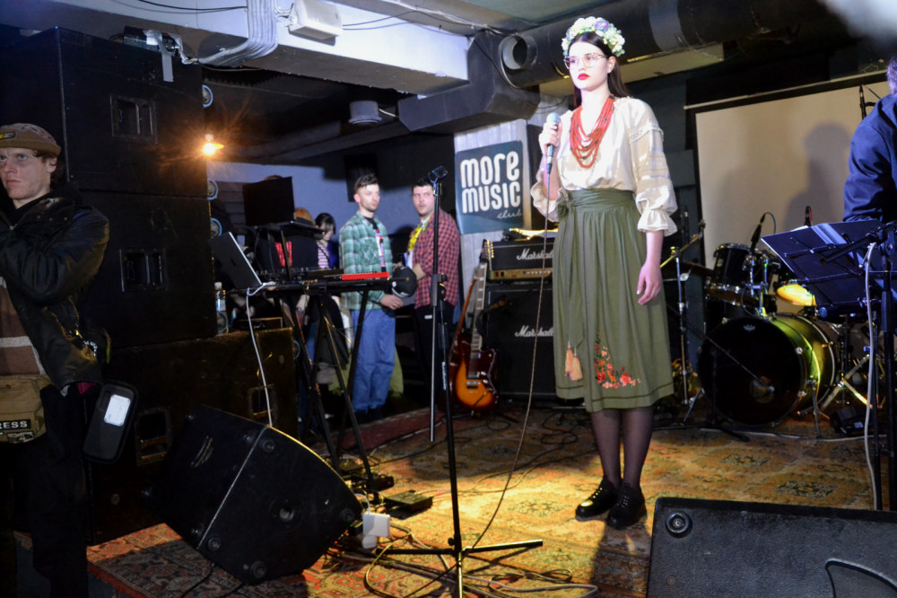 7272 image for slide